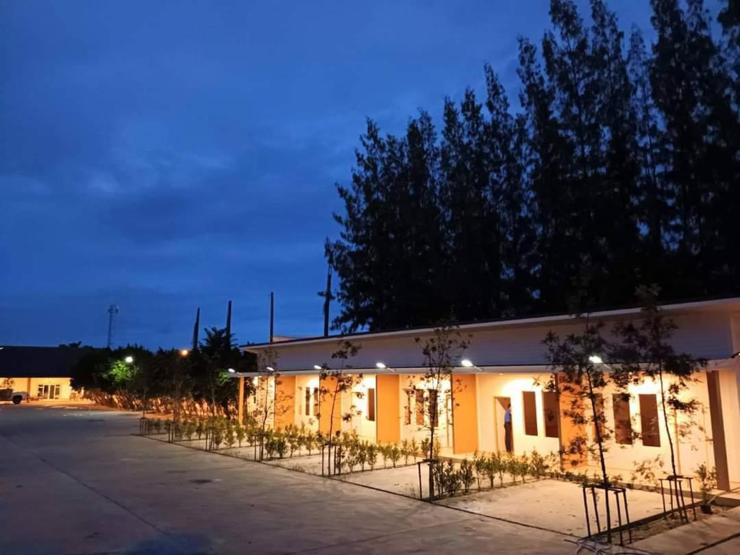 Three Bays Resort Prachuap Khiri Khan Exterior photo